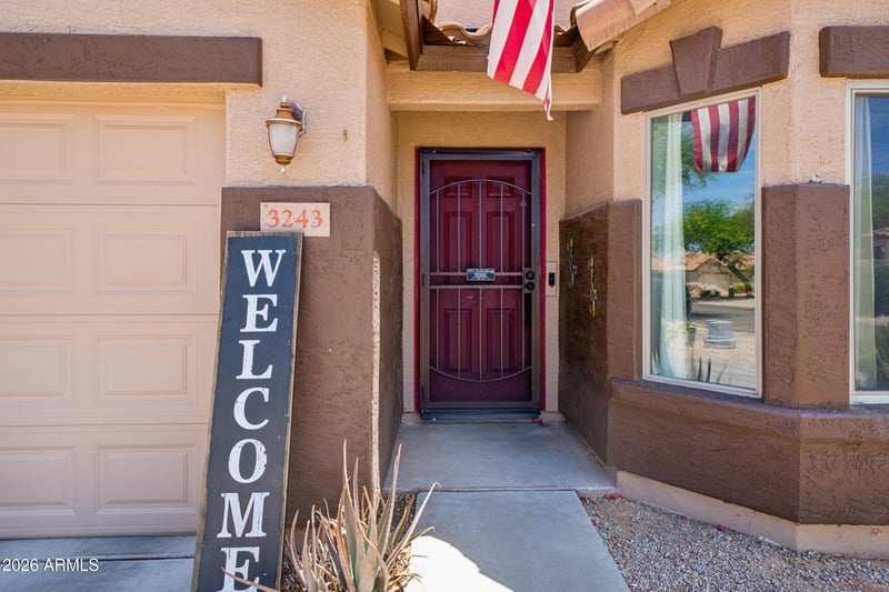 3243 Allens Peak Dr, San Tan Valley, AZ 85144