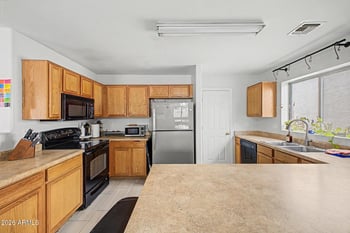 3243 W Jessica Ln, Phoenix, AZ 85041