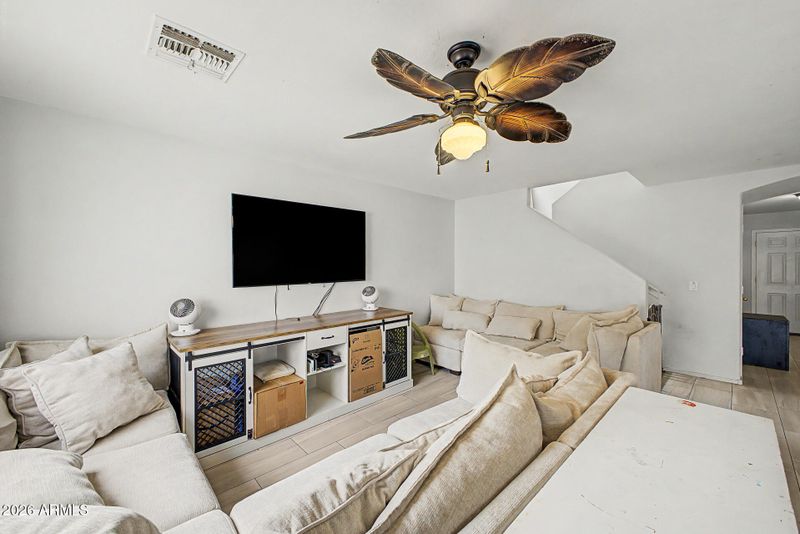 3243 W Jessica Ln, Phoenix, AZ 85041