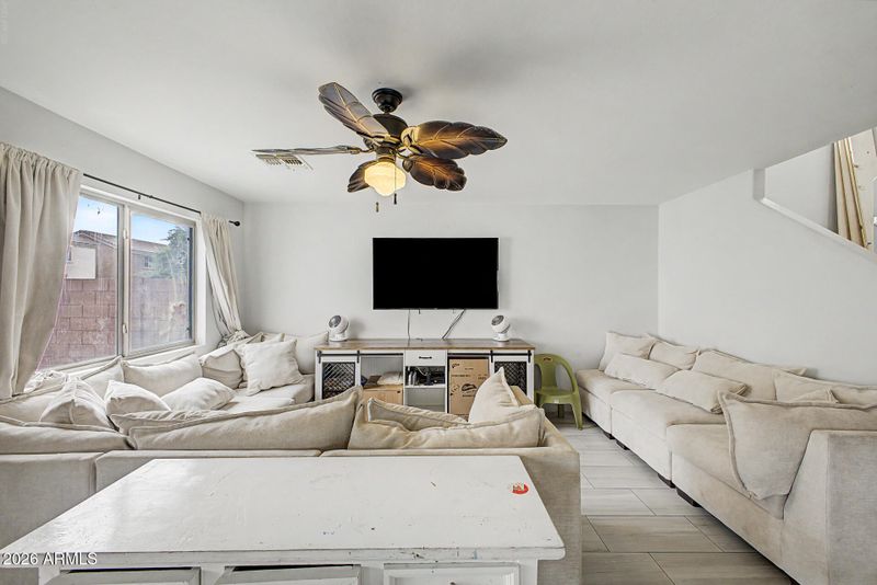 3243 W Jessica Ln, Phoenix, AZ 85041