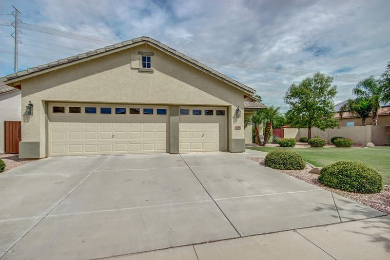 3244 E Vaughn Ave, Gilbert, AZ 85234