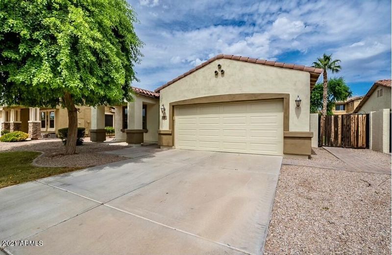 3246 E Castanets Dr, Gilbert, AZ 85298