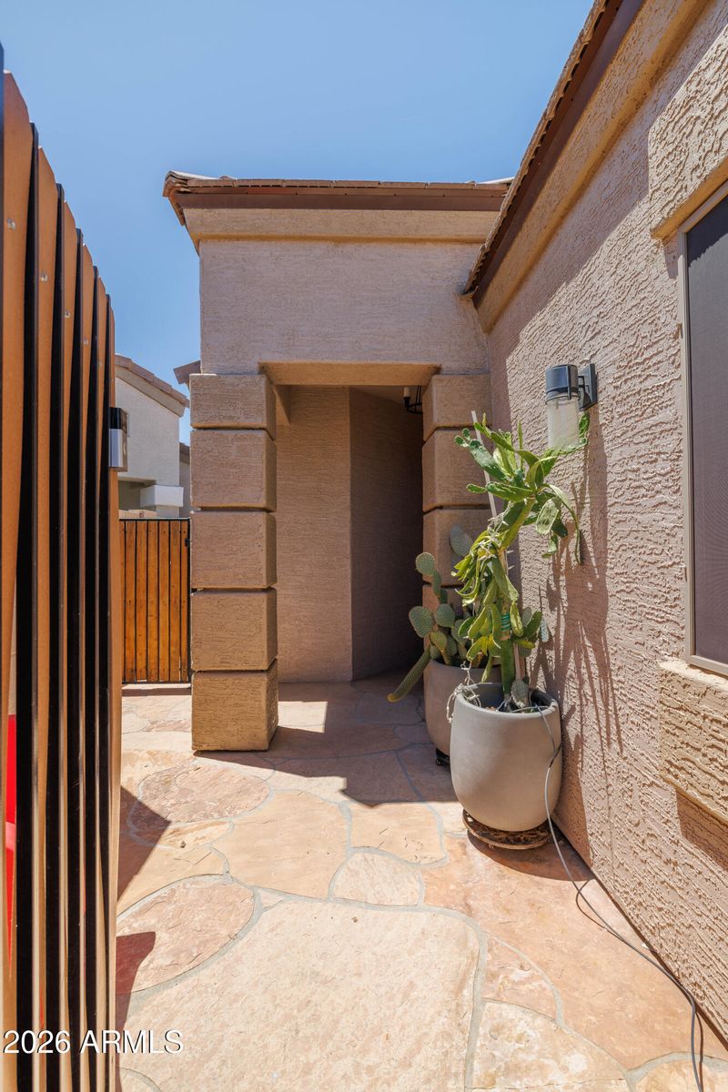 3247 E Fremont Rd, Phoenix, AZ 85042