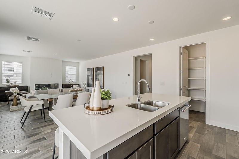 3247 Garnet St, San Tan Valley, AZ 85144