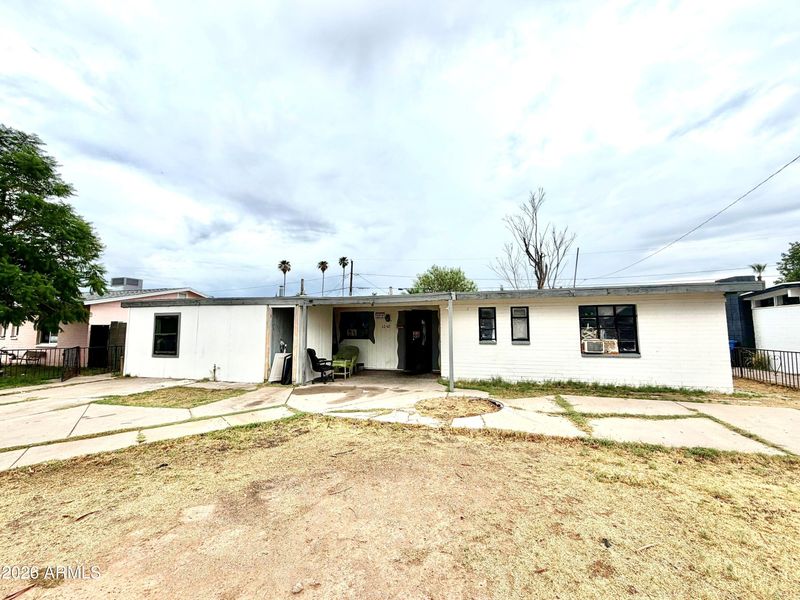 3248 E Holly St, Phoenix, AZ 85008