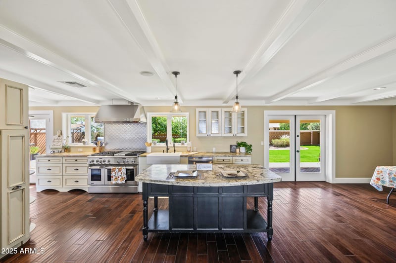 325 Aepli Dr, Tempe, AZ 85282