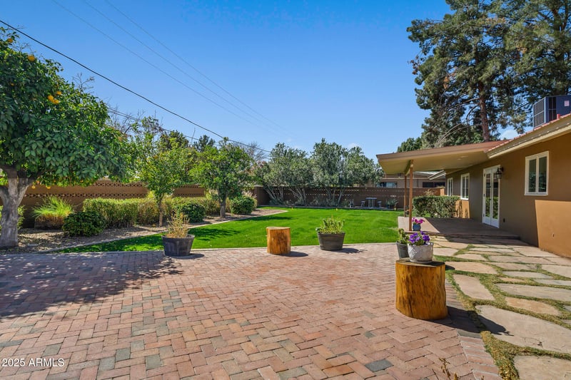 325 Aepli Dr, Tempe, AZ 85282