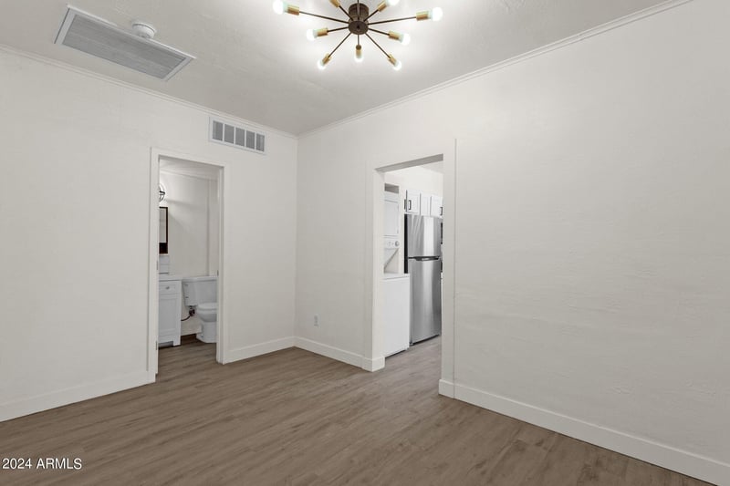 325 N 18th Dr, Phoenix, AZ 85007