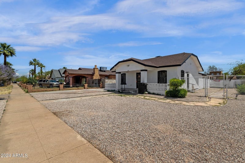 325 N 18th Dr, Phoenix, AZ 85007