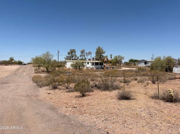 325 Hilton Rd, Apache Junction, AZ 85119