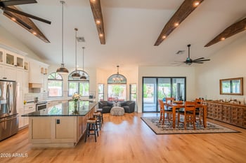 325 La Arboleta Dr, Gilbert, AZ 85234