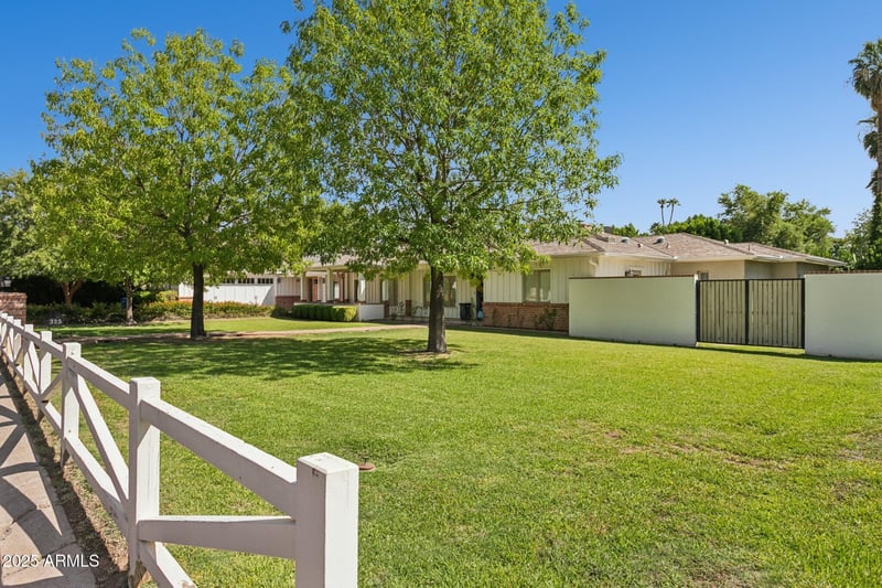 325 Palo Verde Dr, Phoenix, AZ 85013