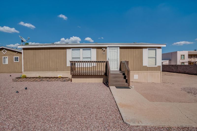 325 S Winchester Rd, Apache Junction, AZ 85119