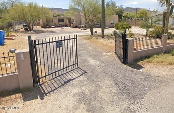325 Siesta Way, Phoenix, AZ 85041