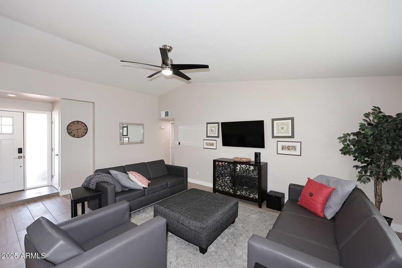 325 San Angelo St, Gilbert, AZ 85233