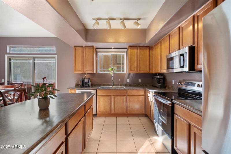 3250 Greenway Rd #151, Phoenix, AZ 85053