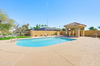 3250 Greenway Rd #162, Phoenix, AZ 85053