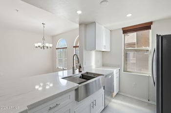 3250 Greenway Rd #165, Phoenix, AZ 85053