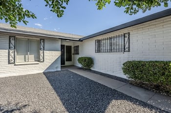3250 Mercer Ln, Phoenix, AZ 85029