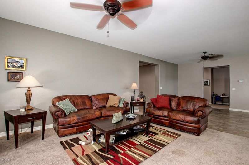 3250 S Eagle Dr, Chandler, AZ 85286