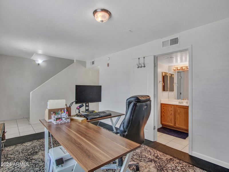 3250 W Greenway Rd #103, Phoenix, AZ 85053