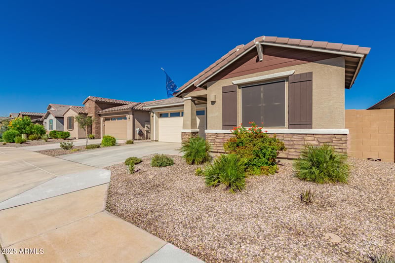 3250 Wild Dr, San Tan Valley, AZ 85143