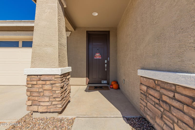 3250 Wild Dr, San Tan Valley, AZ 85143