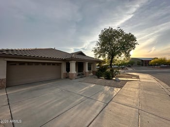 3251 Vista Bonita Dr, Phoenix, AZ 85027