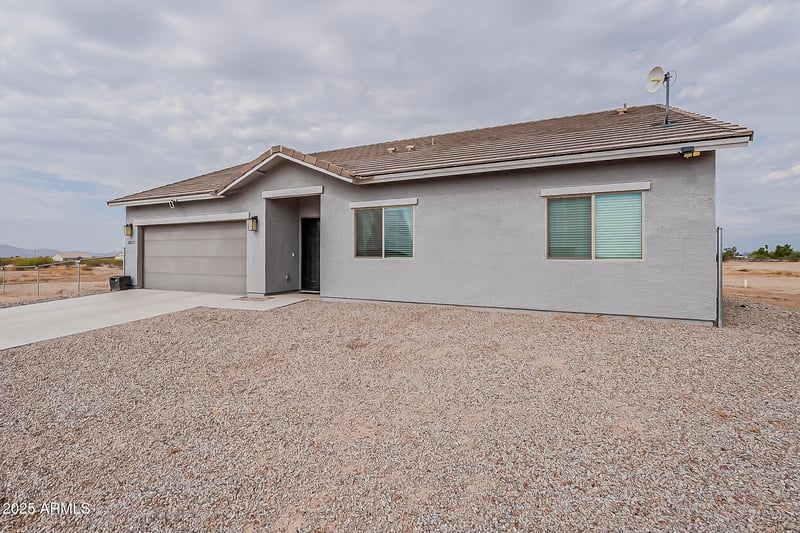 32512 213th Ave, Wittmann, AZ 85361