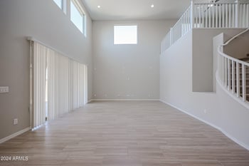 32520 19th Ln, Phoenix, AZ 85085