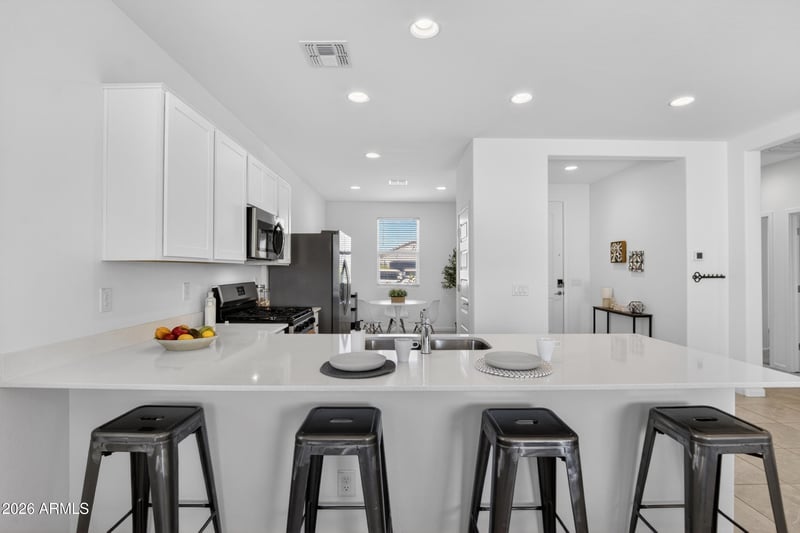 3253 W Juniper Canyon Dr, Phoenix, AZ 85083