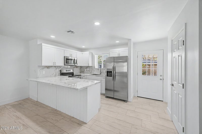 3253 W Port Au Prince Ln, Phoenix, AZ 85053