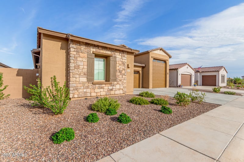 32537 Aris Dr, San Tan Valley, AZ 85143