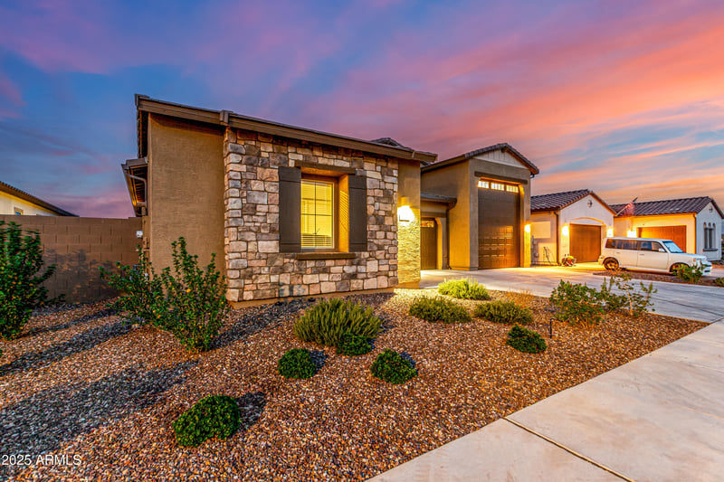 32537 Aris Dr, San Tan Valley, AZ 85143