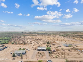 32556 Keffer Rd, San Tan Valley, AZ 85143