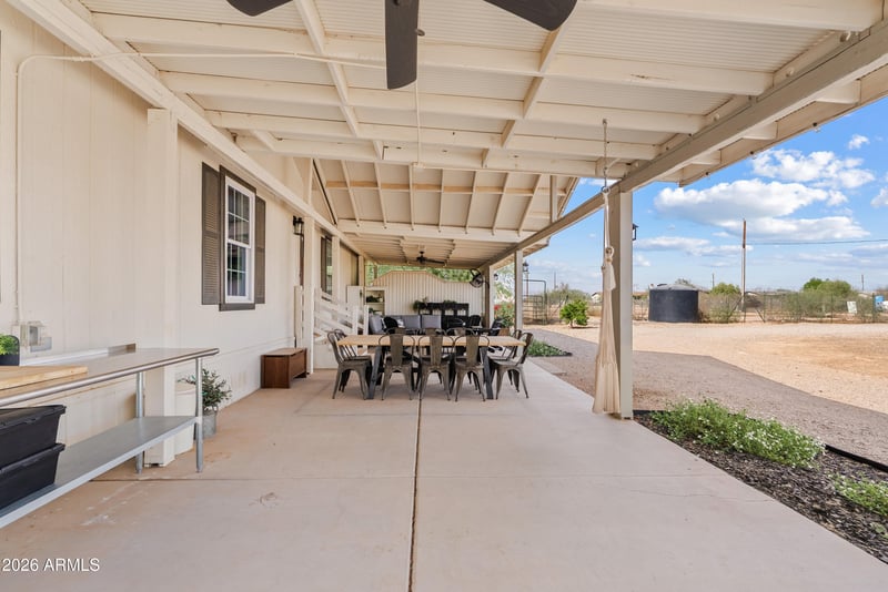 32556 Keffer Rd, San Tan Valley, AZ 85143
