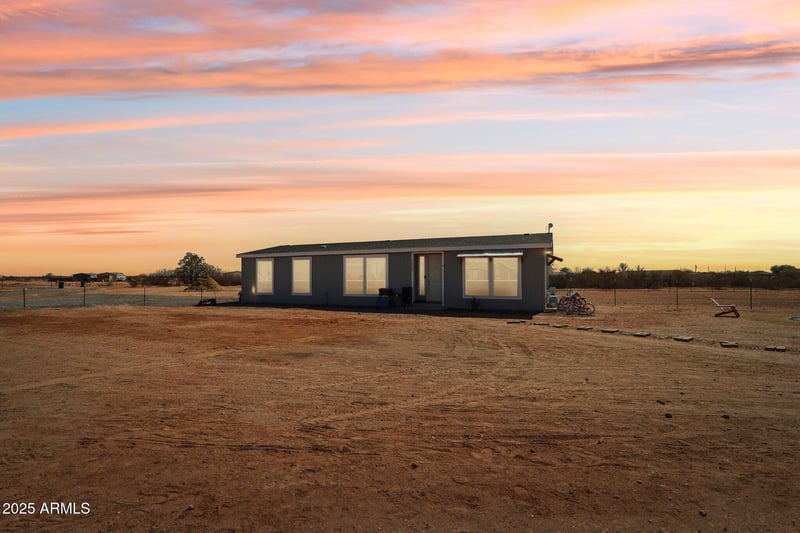 32583 Felix Rd, San Tan Valley, AZ 85143