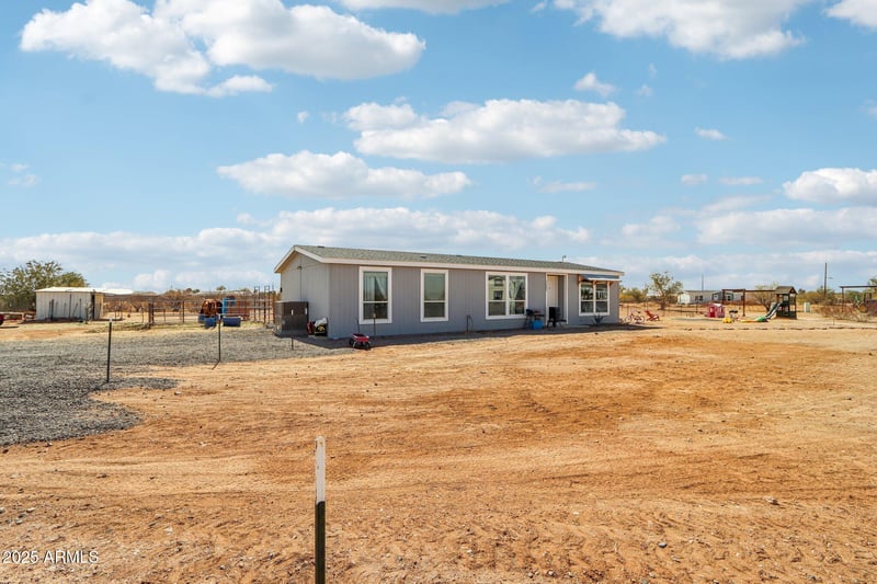 32583 Felix Rd, San Tan Valley, AZ 85143
