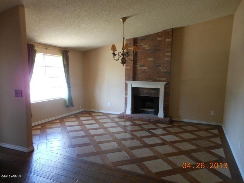 326 E Hartford Ave, Phoenix, AZ 85022