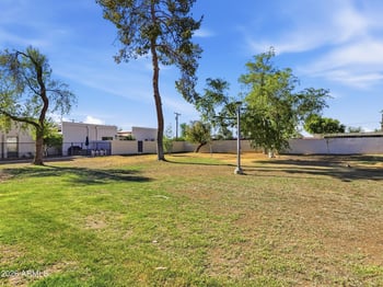 326 Huntington Dr, Tempe, AZ 85282