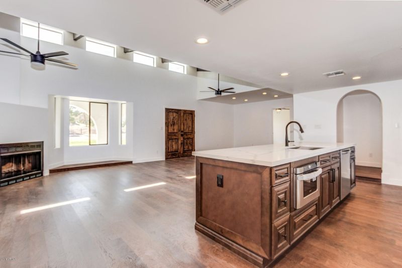 3260 E Vineyard Rd, Phoenix, AZ 85042