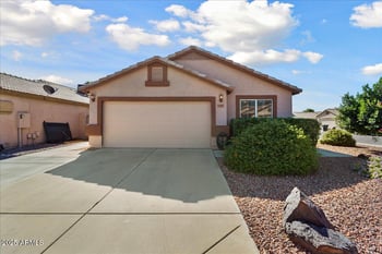 3261 Melinda Ln, Phoenix, AZ 85027