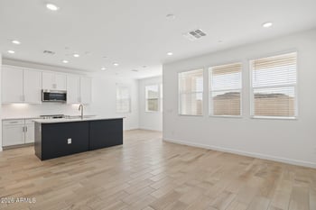 32628 N Smoke View Trl, Peoria, AZ 85383