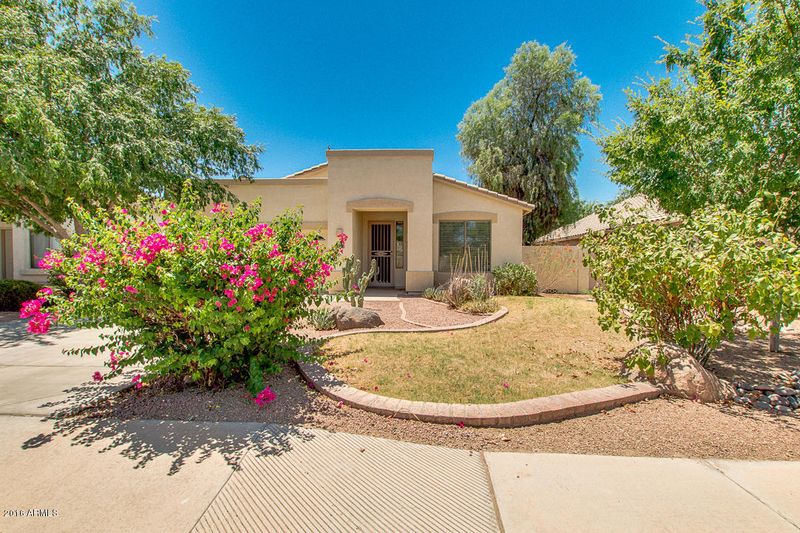 3263 E Canyon Creek Dr, Gilbert, AZ 85295