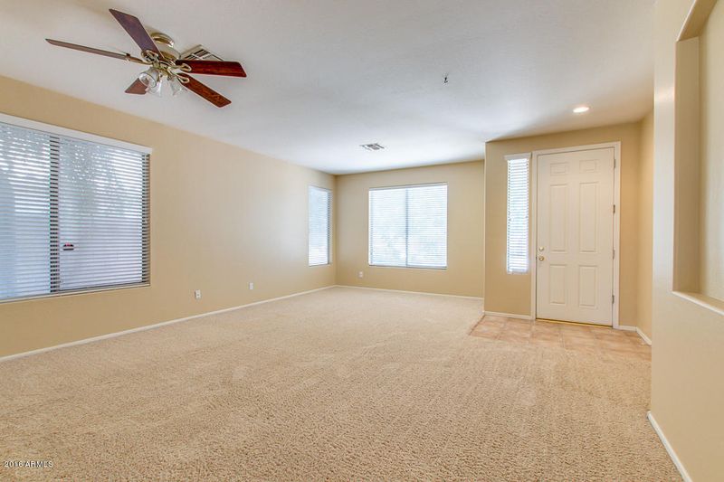 3263 E Canyon Creek Dr, Gilbert, AZ 85295