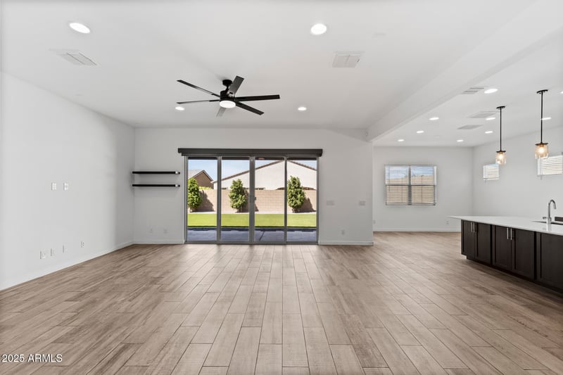 32634 21st Ln, Phoenix, AZ 85085