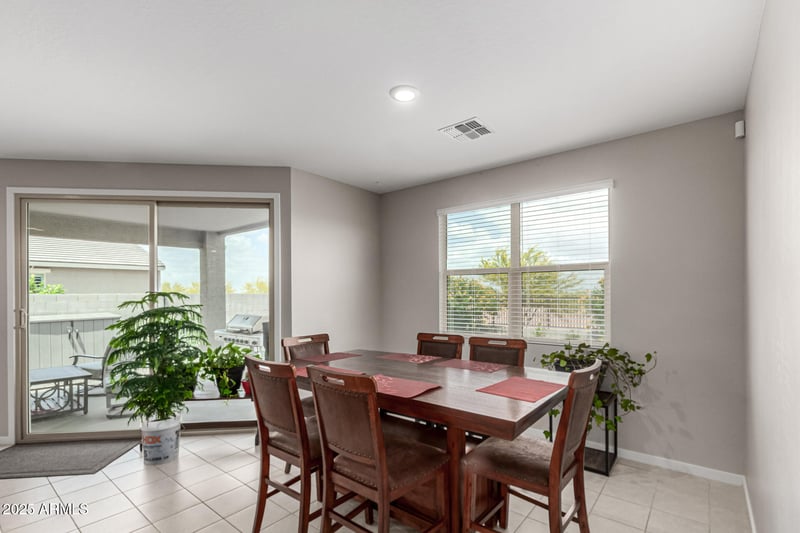 3264 Luna Dr, San Tan Valley, AZ 85143