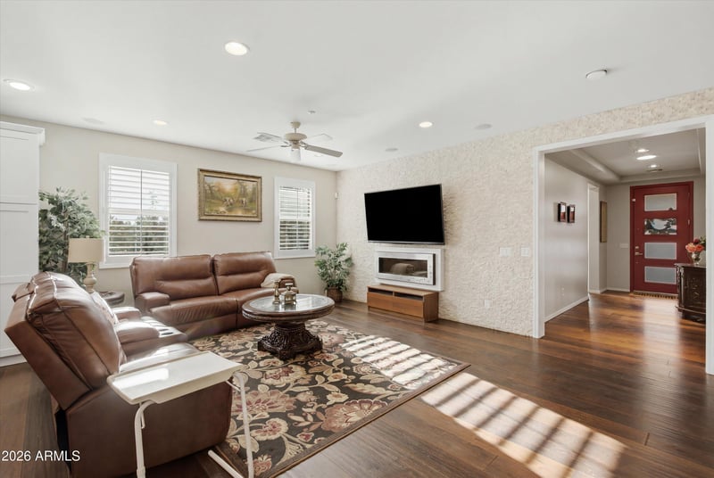 3265 Myrtabel Way, Gilbert, AZ 85298