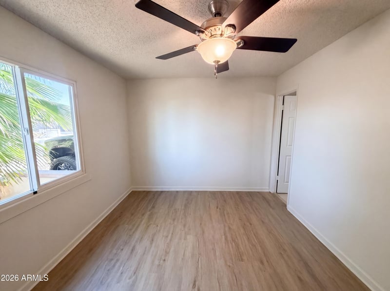 3265 Mauna Loa Ln, Phoenix, AZ 85053
