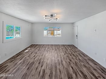 3265 Mauna Loa Ln, Phoenix, AZ 85053